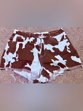 SHEIN Brown & White Camo Denim Shorts Size-Large
